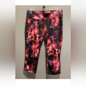Multiple Color Floral Capri Leggings